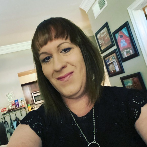 Meet your Posher, Paige - Picture 1 of 1